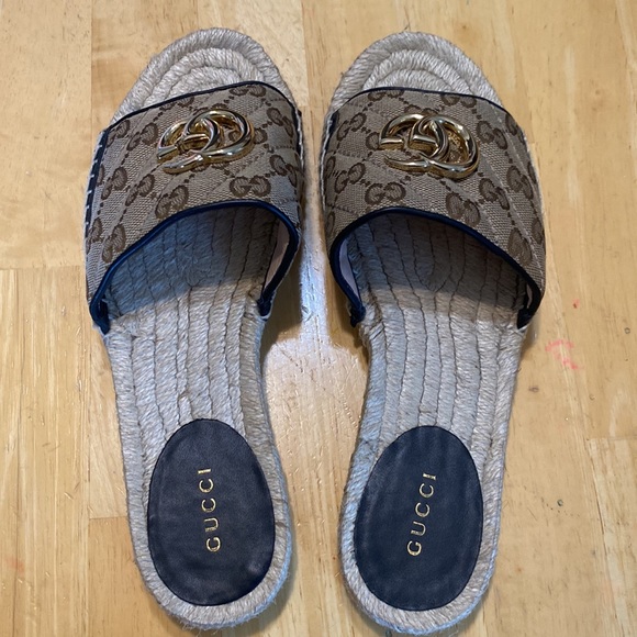 Authentic Gucci WOMEN'S GG MATELASSÉ CANVAS ESPADRILLE SANDAL - Picture 5 of 11